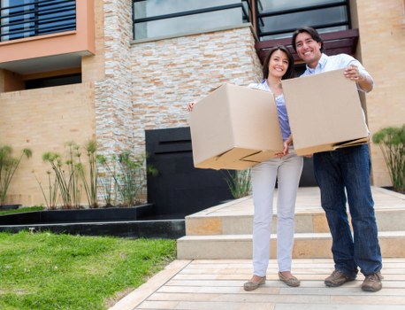 Moving team handling a flat or house relocation in Rush Green